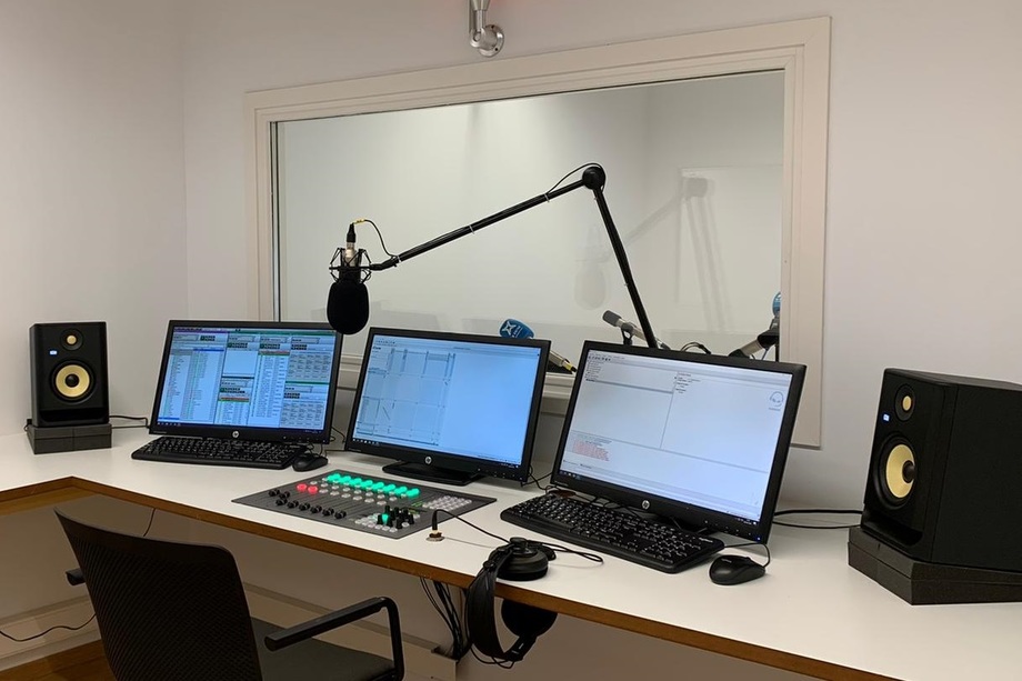 RÀDIO BISBAL equipped their radio studios with Capitol IP audio digital console and Dante Controller Software