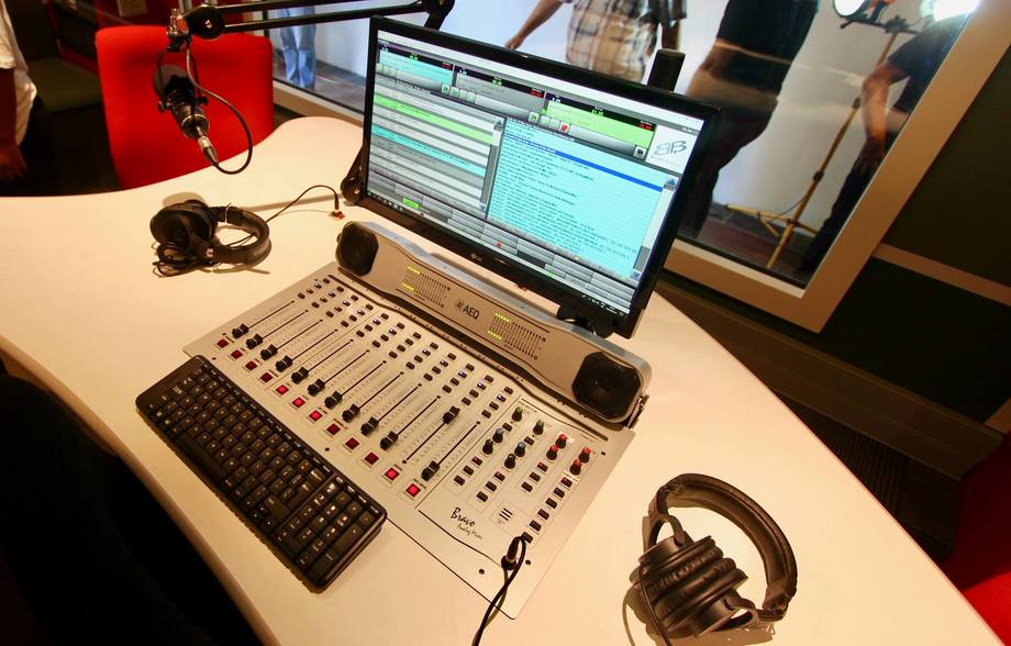 South Africa's Radio Moletsi chooses AEQ BRAVO mixer for new mobile studio 