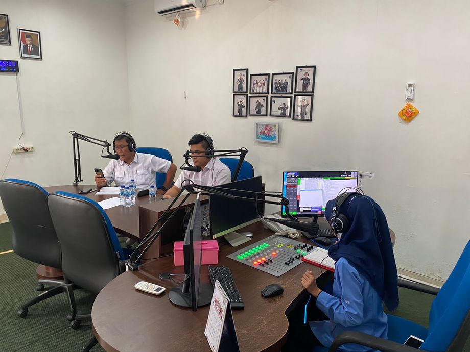 Indonesian radio station RRI PRO 1 installs a CAPITOL IP console in its Banten studio