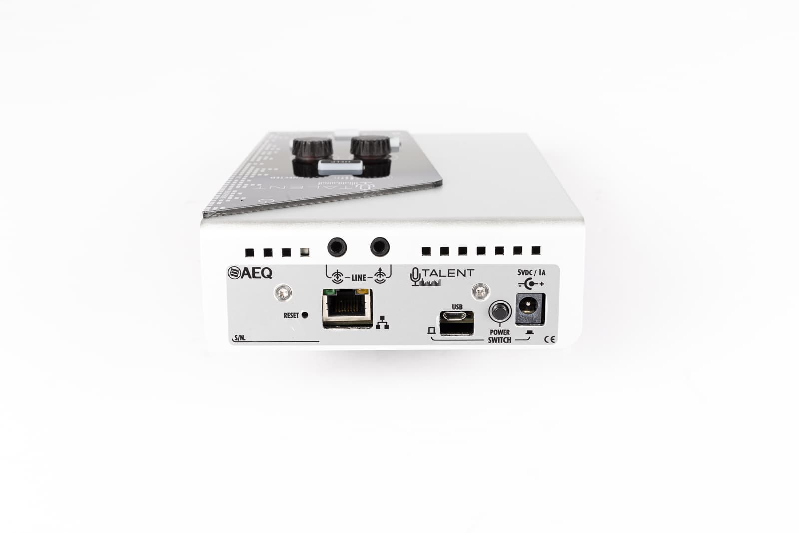 Phoenix TALENT rear panel with power ports