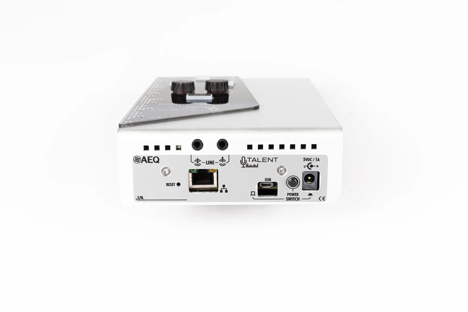 Phoenix TALENT rear panel with power ports