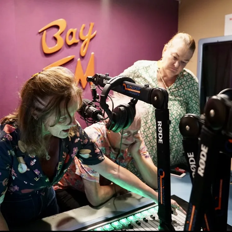 AUSTRALIAN RADIO STATION BAY-FM CHOOSES AEQ FORUM
FOR ITS RADIO STUDIO