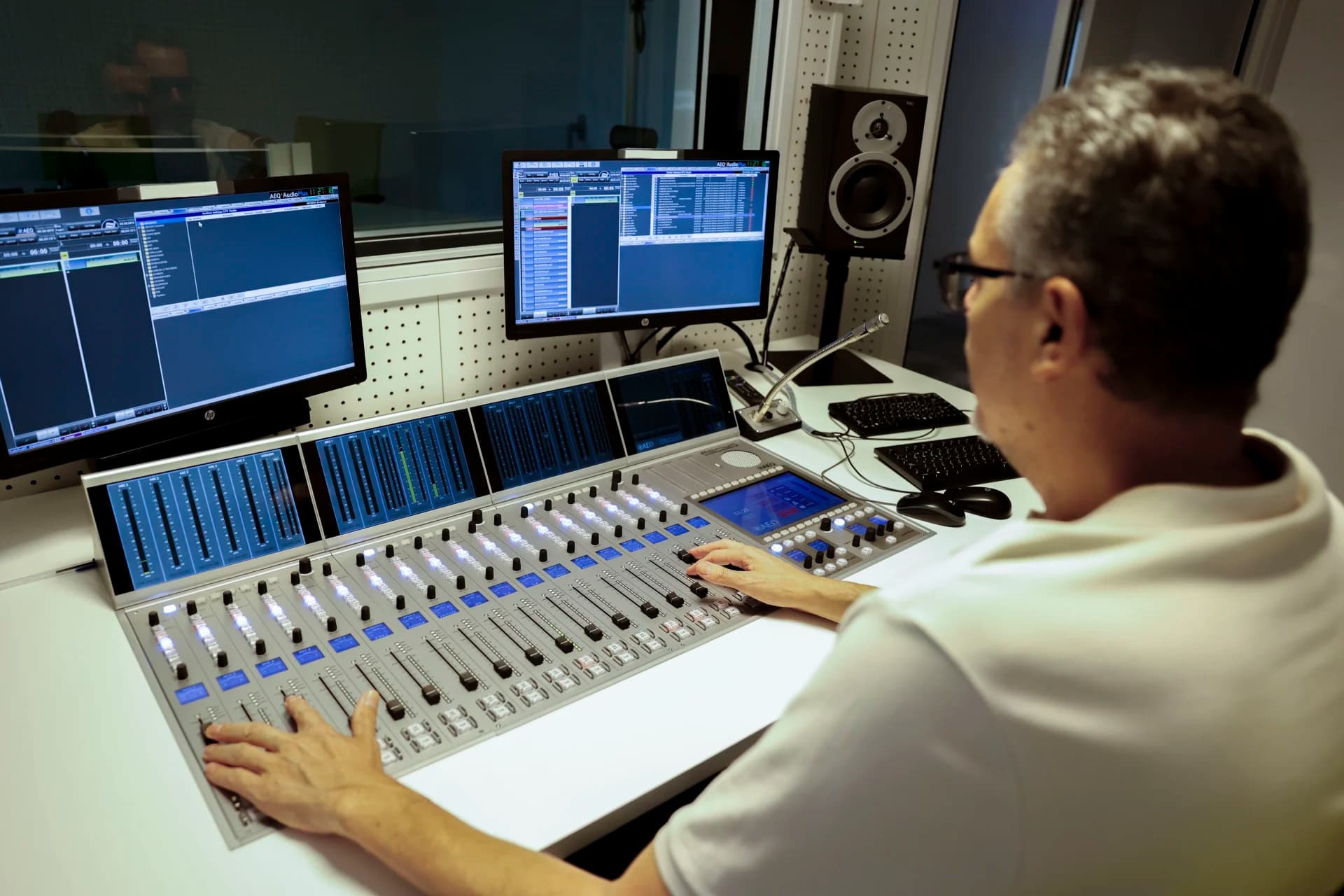 EFE AGENCY UPGRADES THE TECHNOLOGY IN ITS
CENTRAL STUDIOS IN MADRID WITH AEQ ATRIUM
CONSOLES