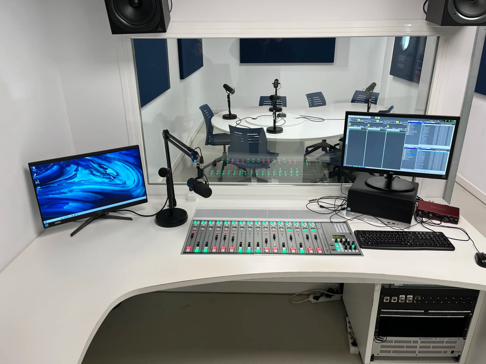 AEQ AUDIOPLUS PROMOTES TECHNOLOGICAL INNOVATION AT FRANCISCO DE VITORIA UNIVERSITY
